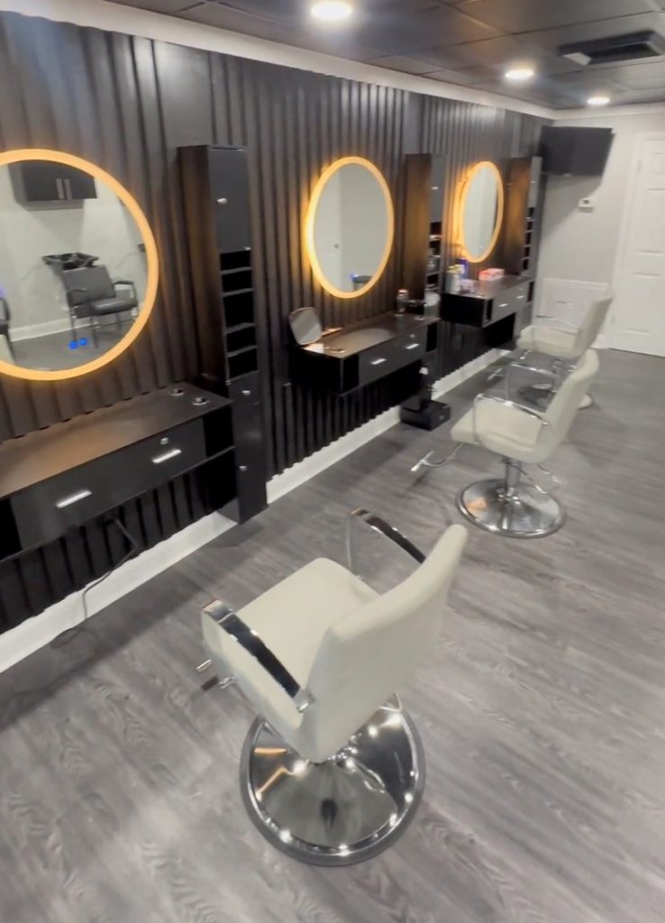 beauty business skills, salon management, Pikesville salon suites, professional development, Quality Stylz Salon Suites is the top rated salon suite provider in the Baltimore area. Odenton salon suites, salon suites in Halethorpe, Lansdowne salon studios for rent, salon suites for rent in Pikesville, Odenton hair salon suites, salon suites near Glen Burnie, Salon suites for rent in Odenton, Lansdowne hair salon suites, salon studios for rent in owings Mills.