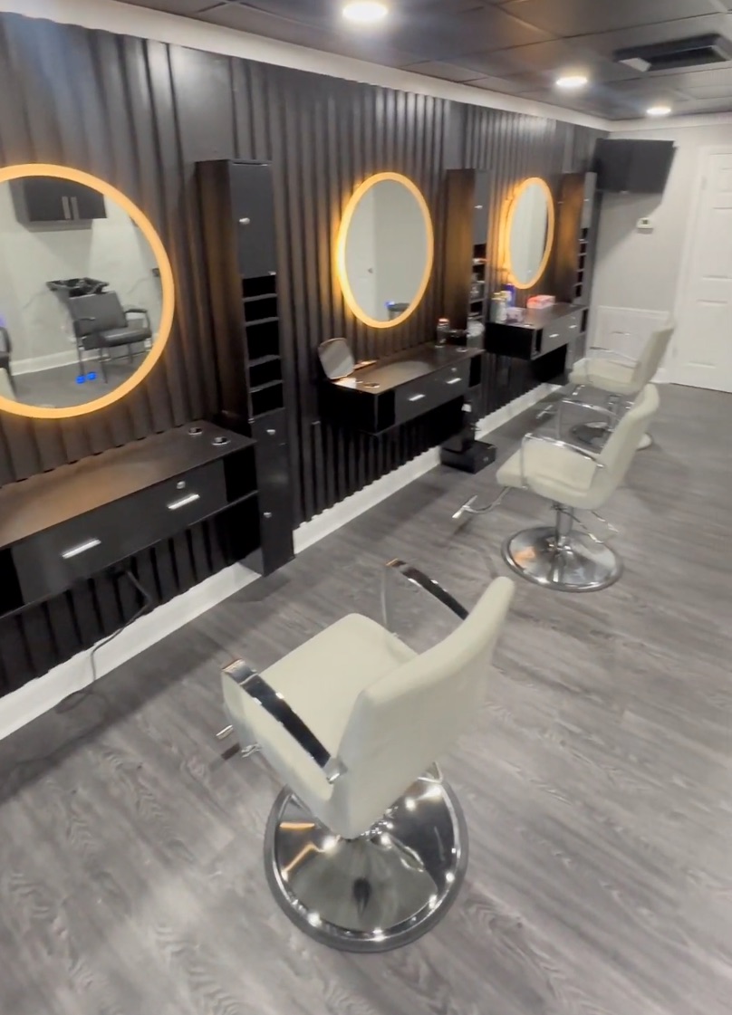 beauty business skills, salon management, Pikesville salon suites, professional development, Quality Stylz Salon Suites is the top rated salon suite provider in the Baltimore area. Odenton salon suites, salon suites in Halethorpe, Lansdowne salon studios for rent, salon suites for rent in Pikesville, Odenton hair salon suites, salon suites near Glen Burnie, Salon suites for rent in Odenton, Lansdowne hair salon suites, salon studios for rent in owings Mills.